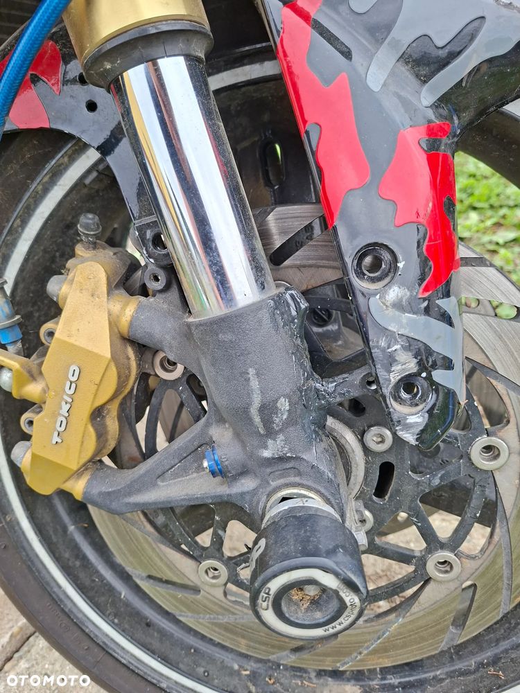 Suzuki GSX-R - 10