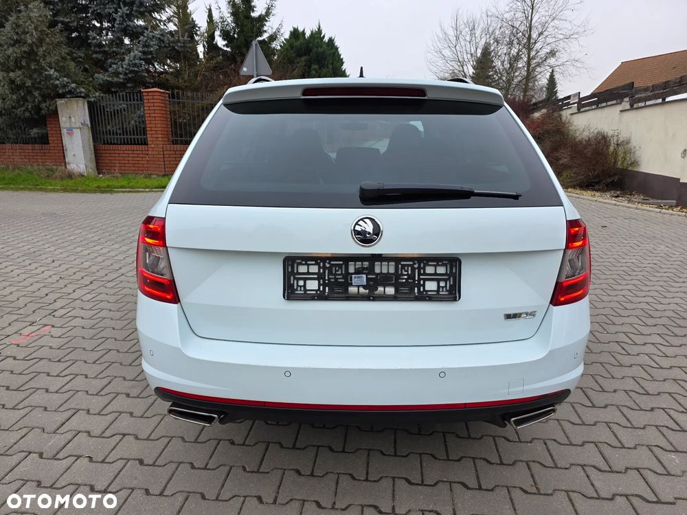 Skoda Octavia 2.0 TDI 4x4 DSG RS - 17
