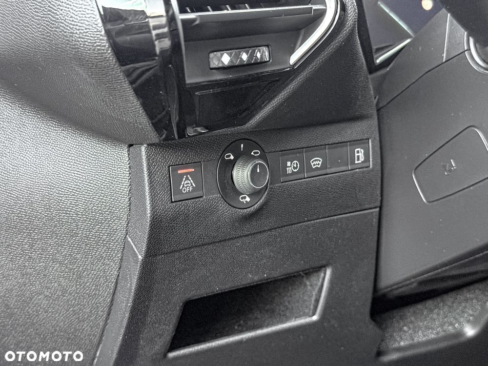 DS Automobiles DS 7 Crossback 1.6 PureTech Performance Line + - 24