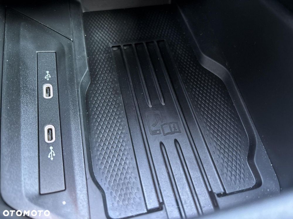 Skoda Superb 2.0 TDI SCR 4x4 L&K DSG - 39