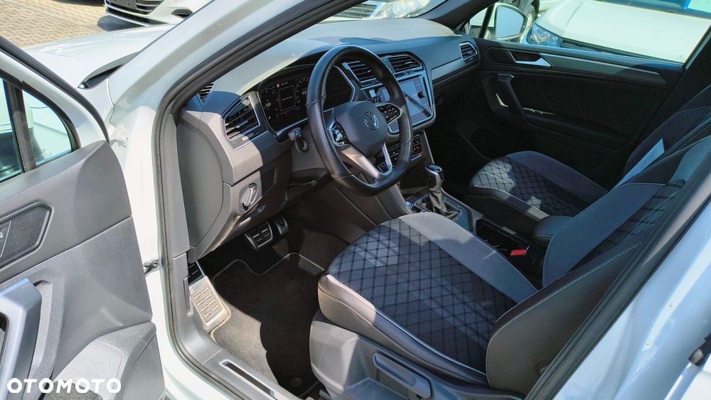 Volkswagen Tiguan - 11