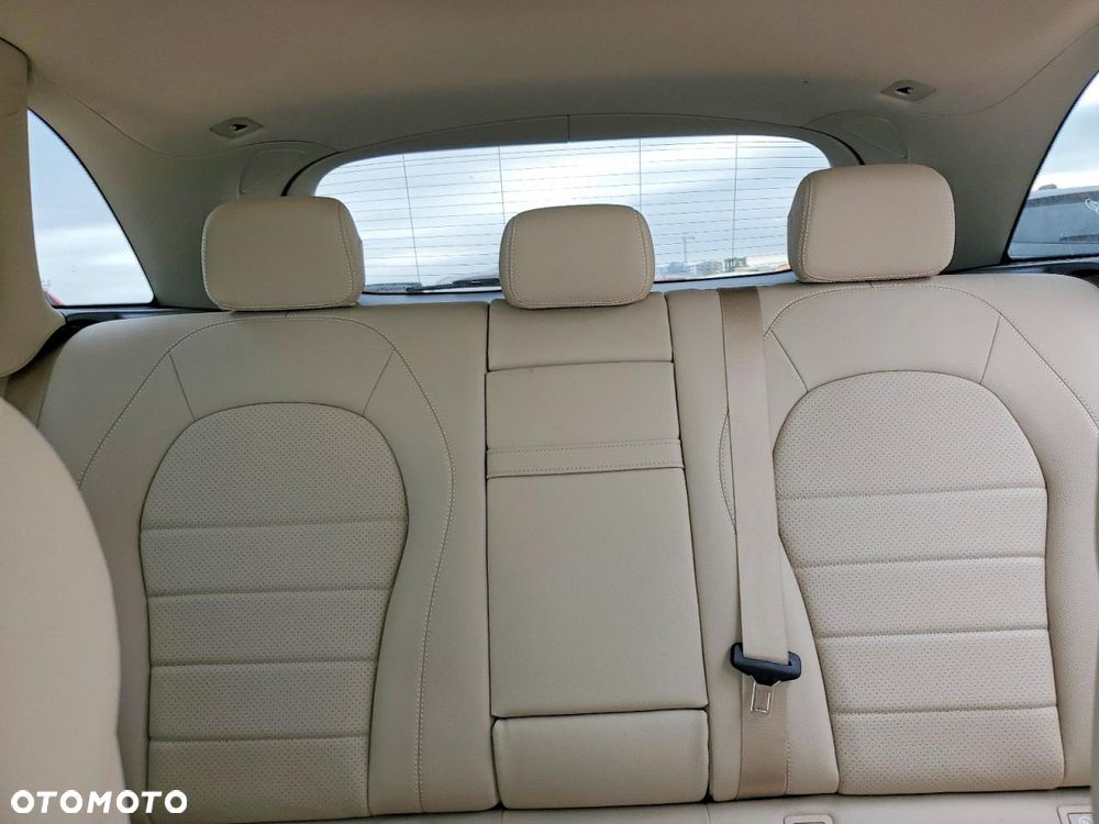 Mercedes-Benz GLC 300 4Matic 9G-TRONIC - 9