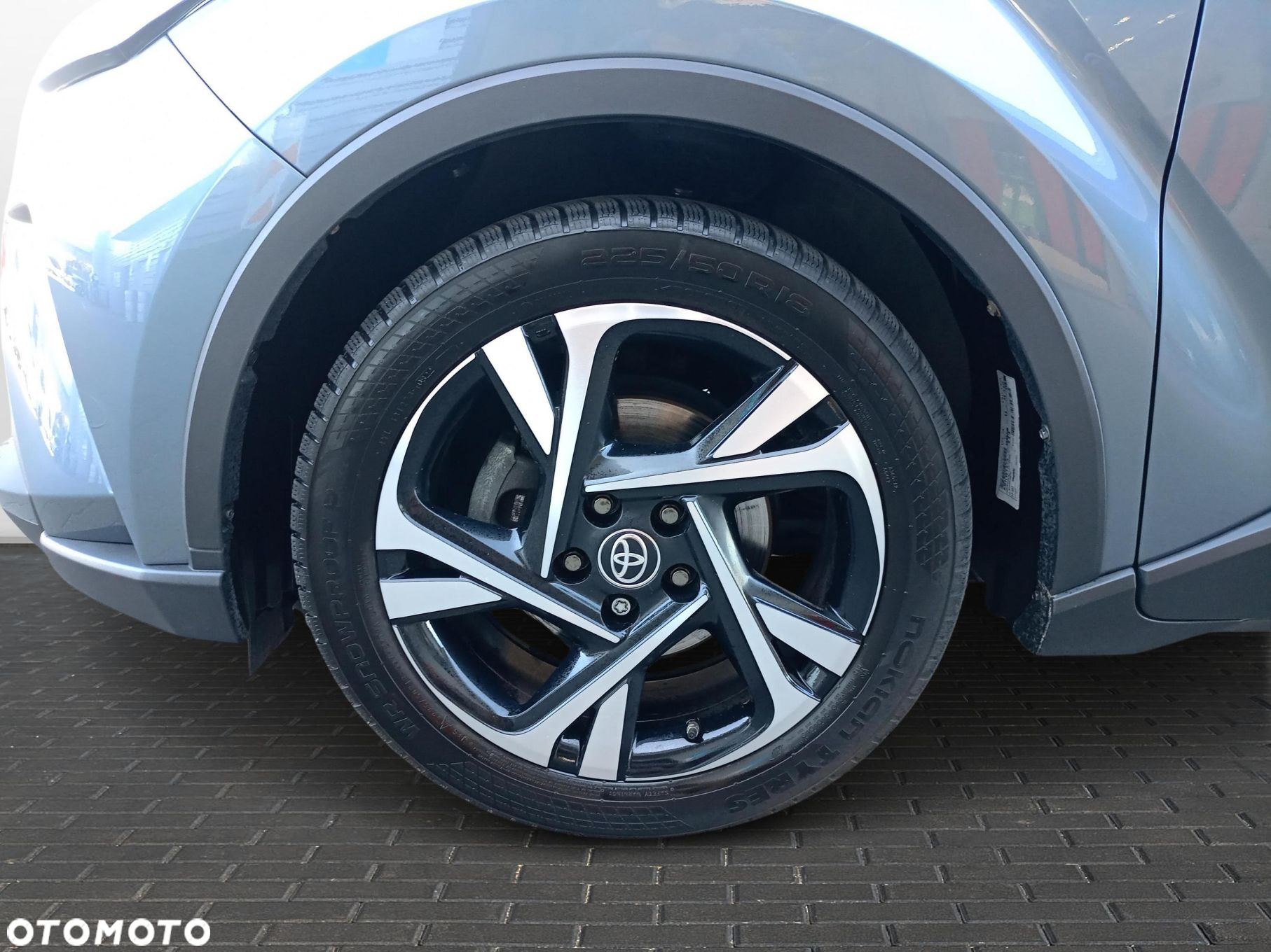 Toyota C-HR - 10