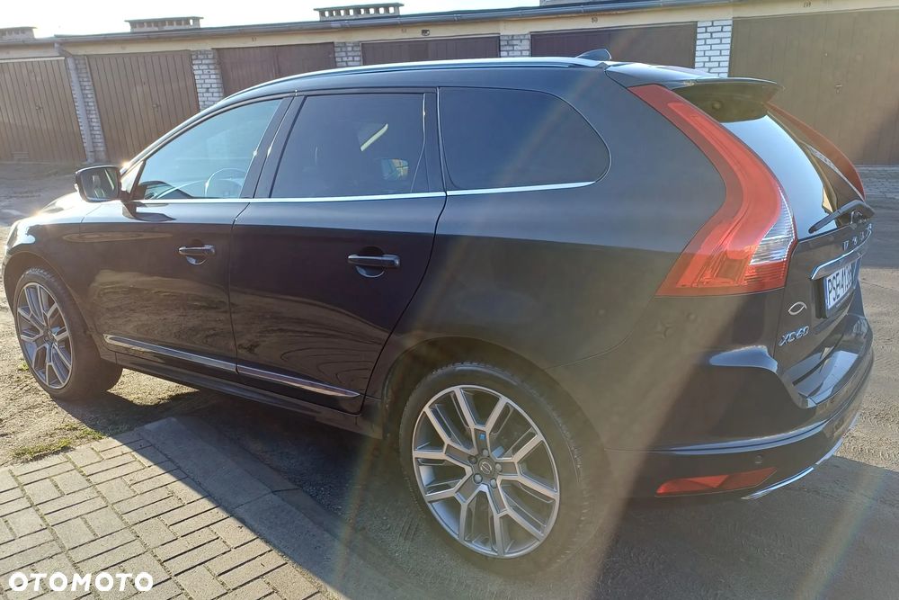 Volvo XC 60 D4 AWD Summum - 4