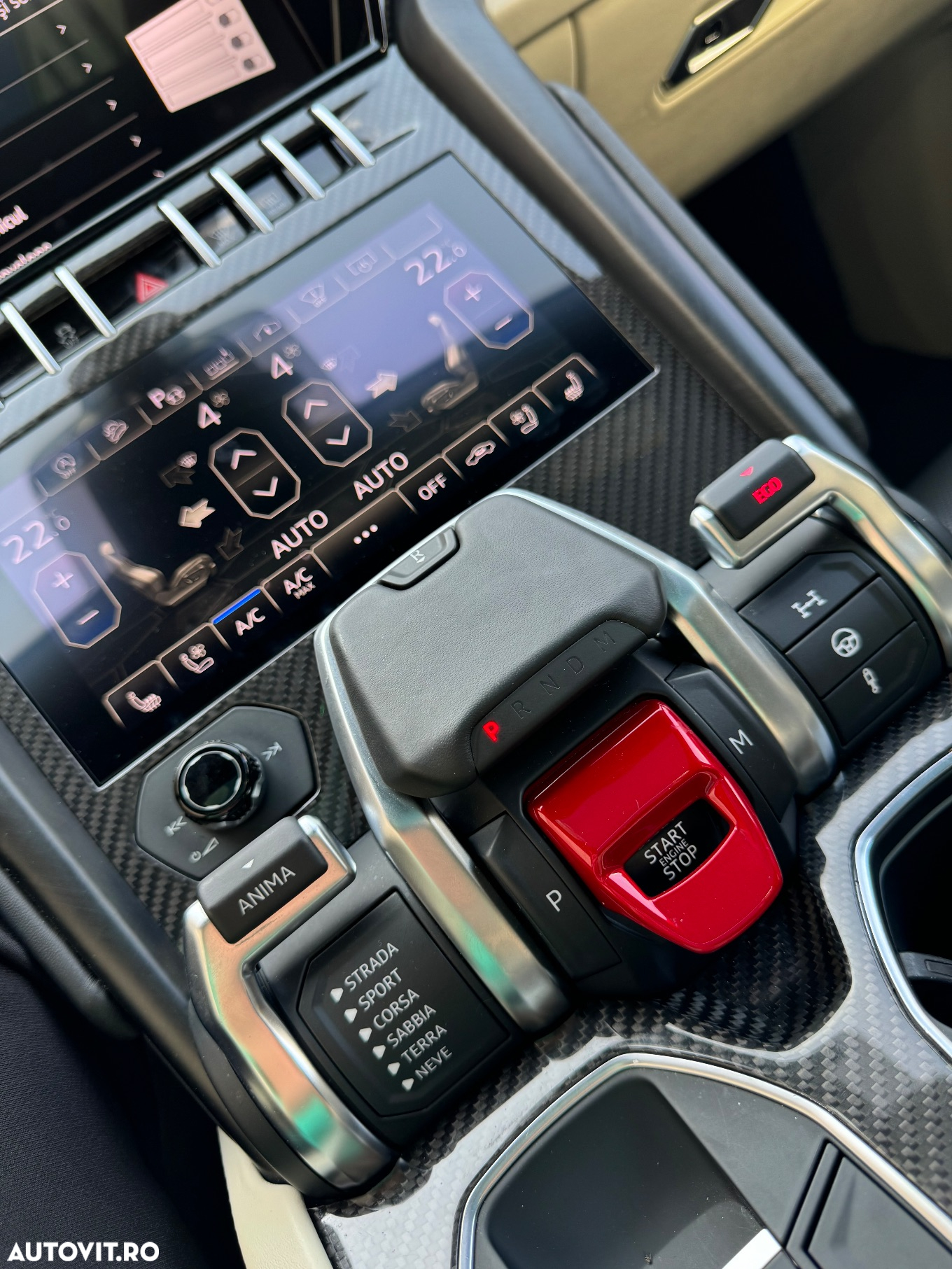 Lamborghini URUS Standard - 21