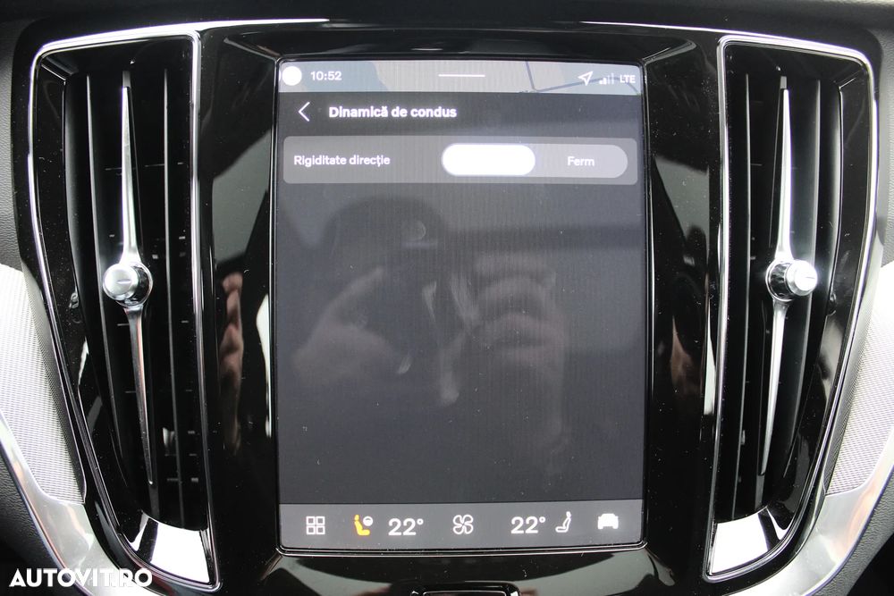 Volvo V60 B4 B DKG Plus Dark - 22