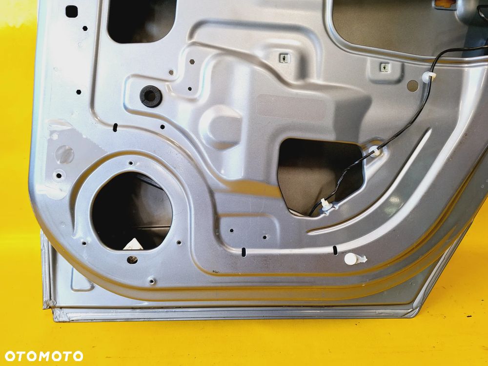 DRZWI PRAWE TYŁ PRAWE TYLNE OPEL ASTRA III H KOMBI LAK: Z163 NR1763 - 12
