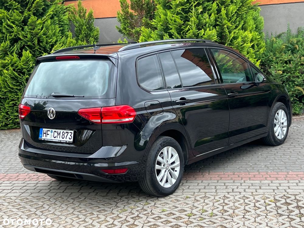 Volkswagen Touran - 13