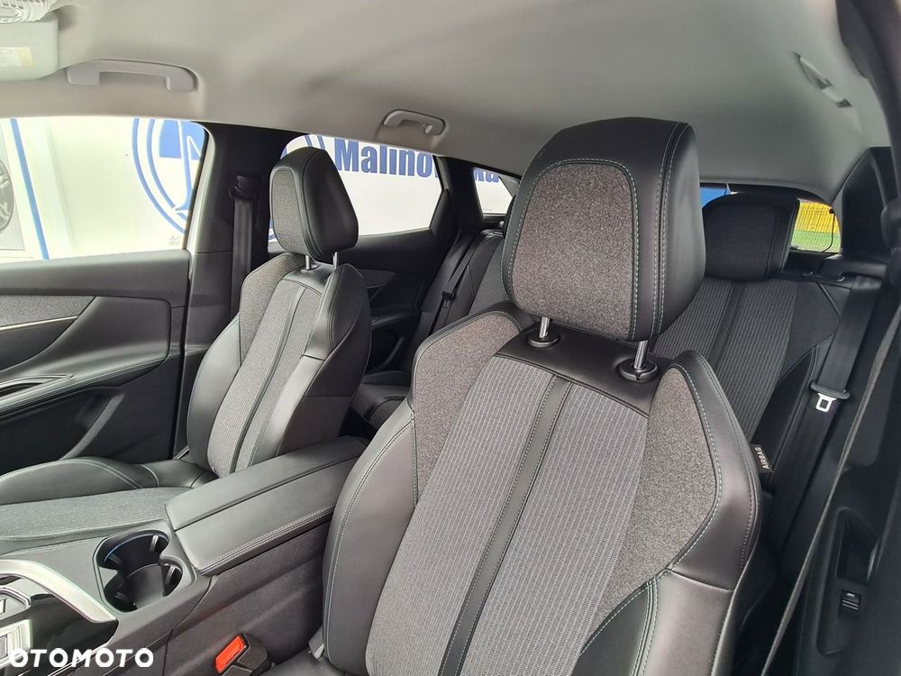 Peugeot 3008 1.6 PureTech Hybrid PHEV Allure Pack S&S EAT8 - 32