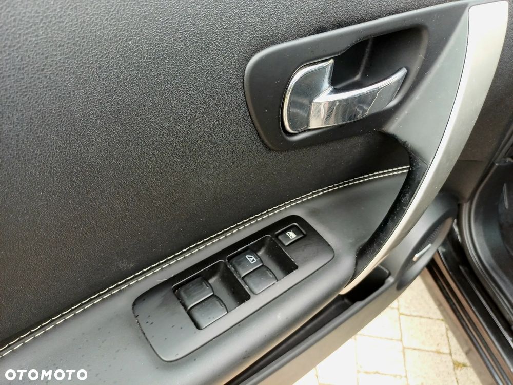Nissan Qashqai 2.0 CVT tekna - 15