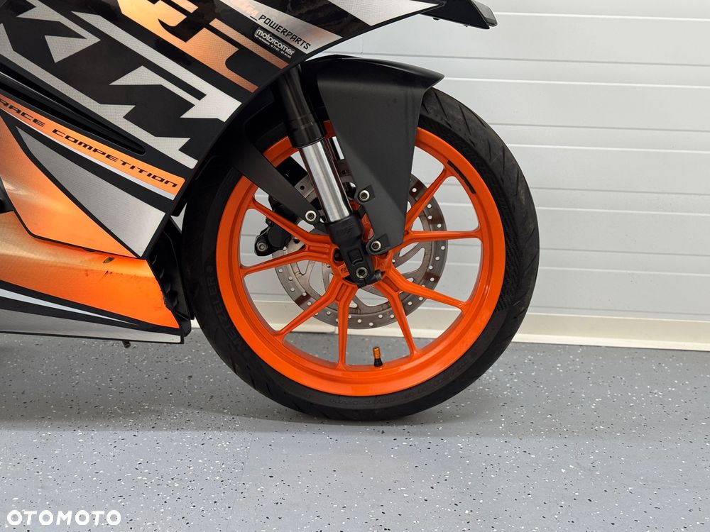 KTM RC 125 - 9