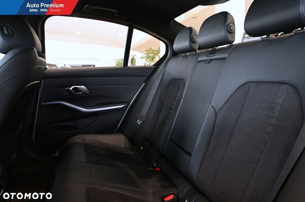 BMW Seria 3 318i - 11