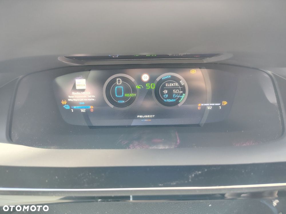 Peugeot 408 - 36