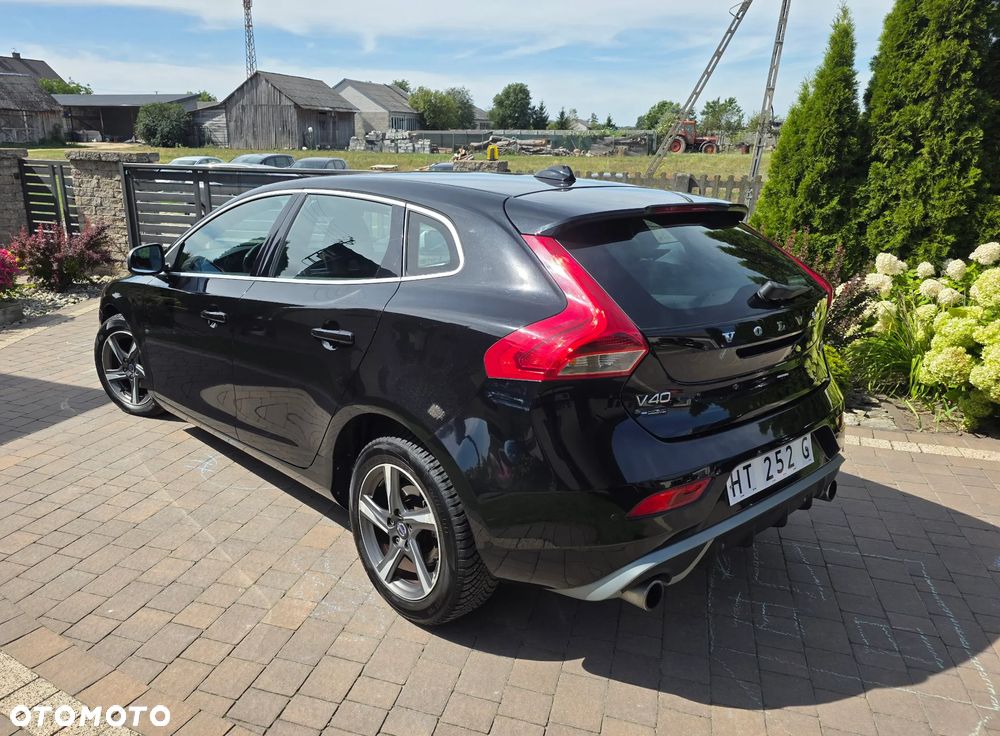 Volvo V40 D2 Drive-E R-Design Momentum - 4