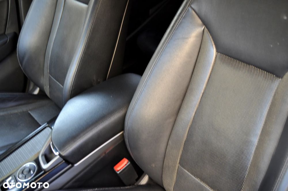 Hyundai i40 Kombi 1.7 CRDi Premium - 21