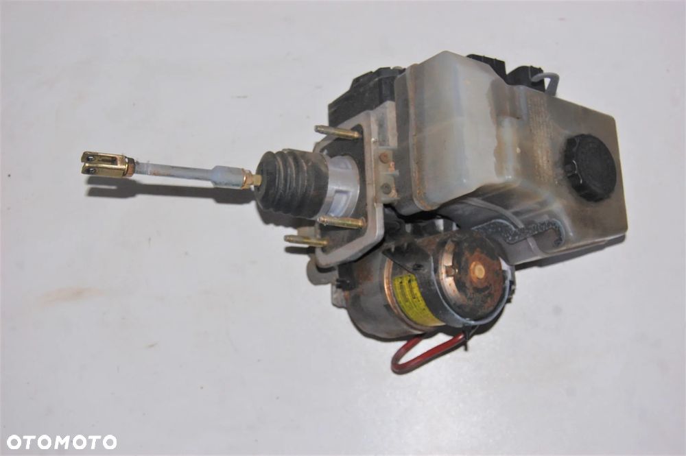 TOYOTA LAND CRUISER 120 3,0 D. - Pompa hamulcowa ABS Aisin - 2