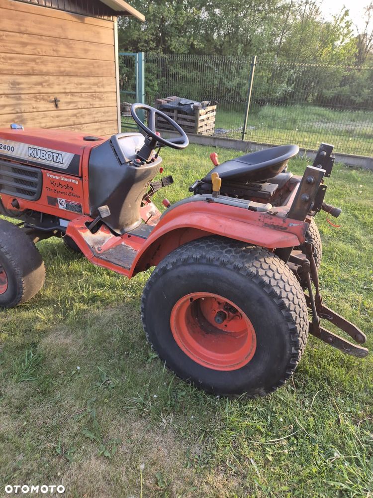 Kubota B2400 - 4