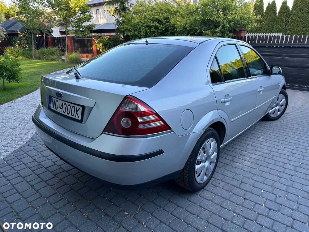 Ford Mondeo - 8