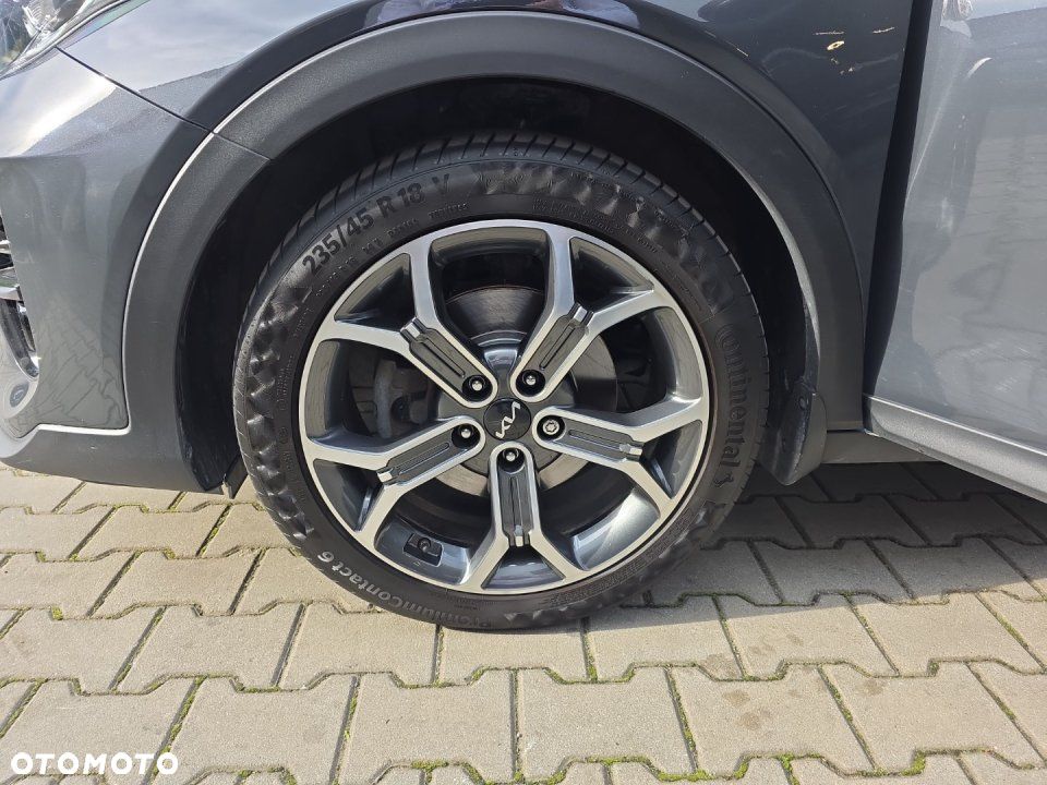 Kia XCeed - 18