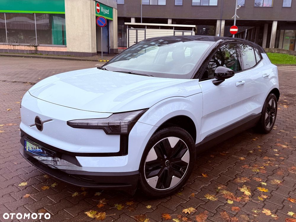 Volvo EX30 51kWh Single Motor Plus - 2