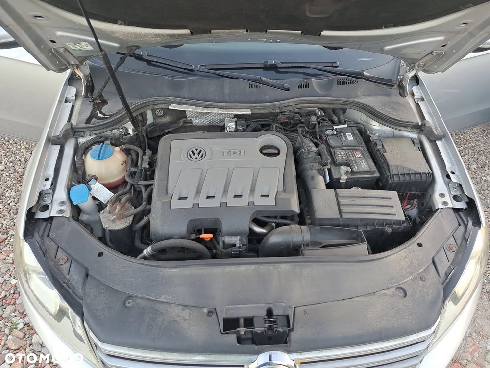 Volkswagen Passat 2.0 TDI DPF 4Motion Highline - 16