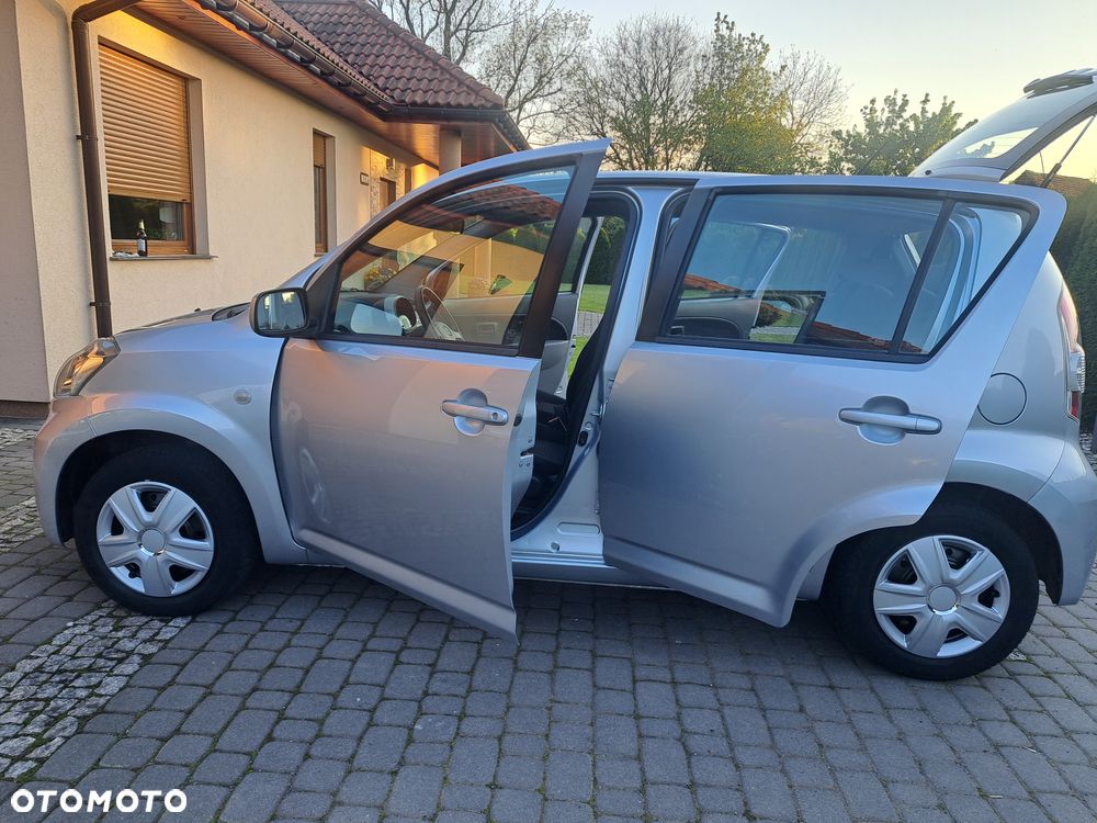 Daihatsu Sirion 1.0 - 29