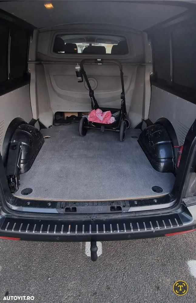 Volkswagen Transporter - 2