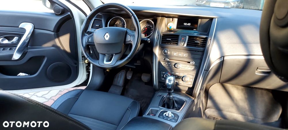 Renault Latitude 2.0 dCi Privilege - 12