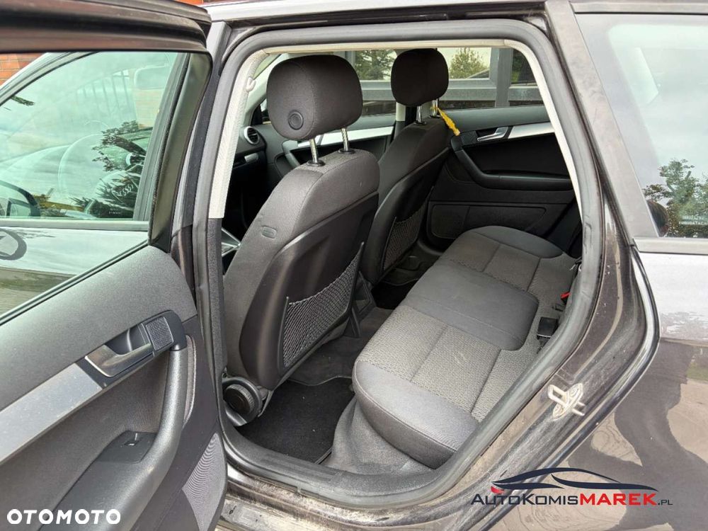 Audi A3 Sportback 2.0 TDI DPF Ambiente S tronic - 13