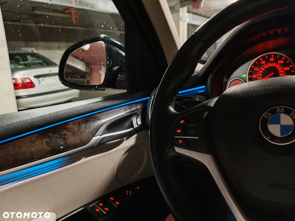 BMW X5 xDrive35i - 7