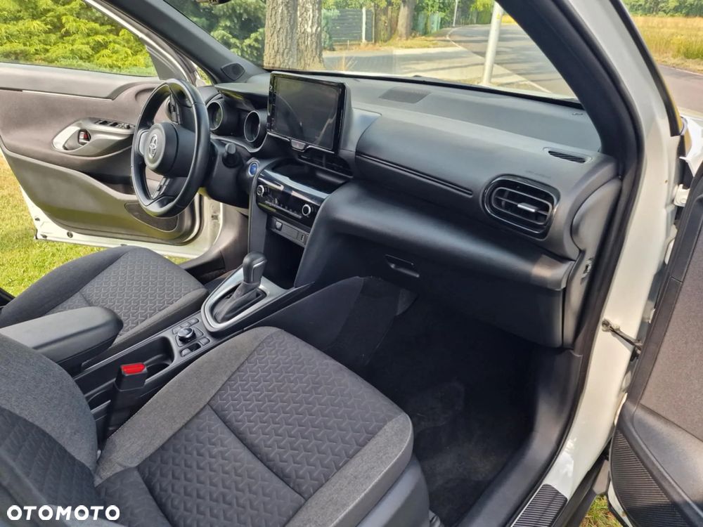 Toyota Yaris Cross Hybrid 1.5 Comfort 4x4 - 7