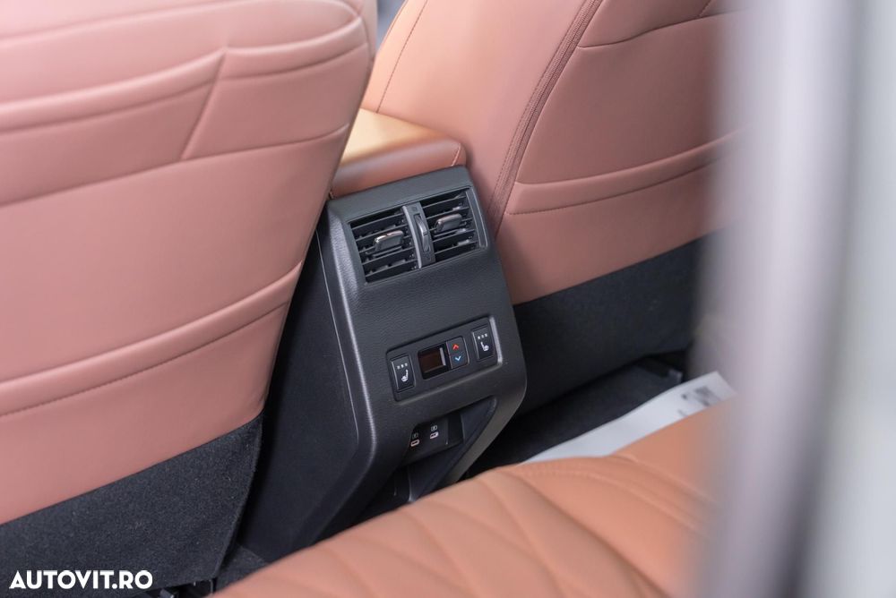 Mitsubishi Outlander - 14