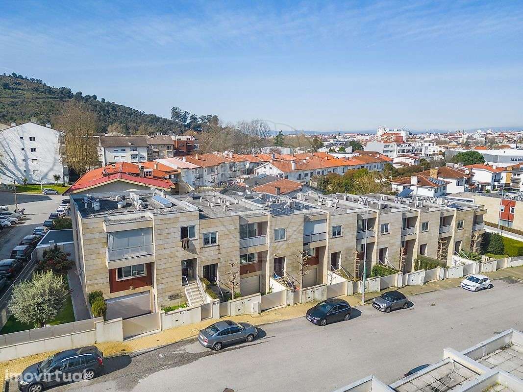 Moradia T4 para venda - Grande imagem: 2/50