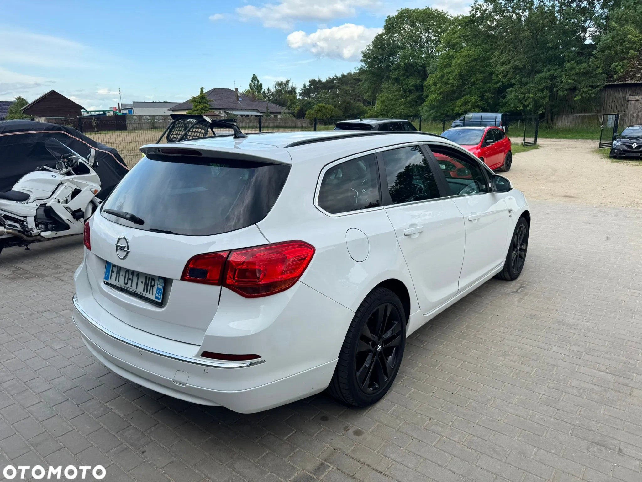Opel Astra 1.4 Turbo Sports Tourer Design Edition - 4