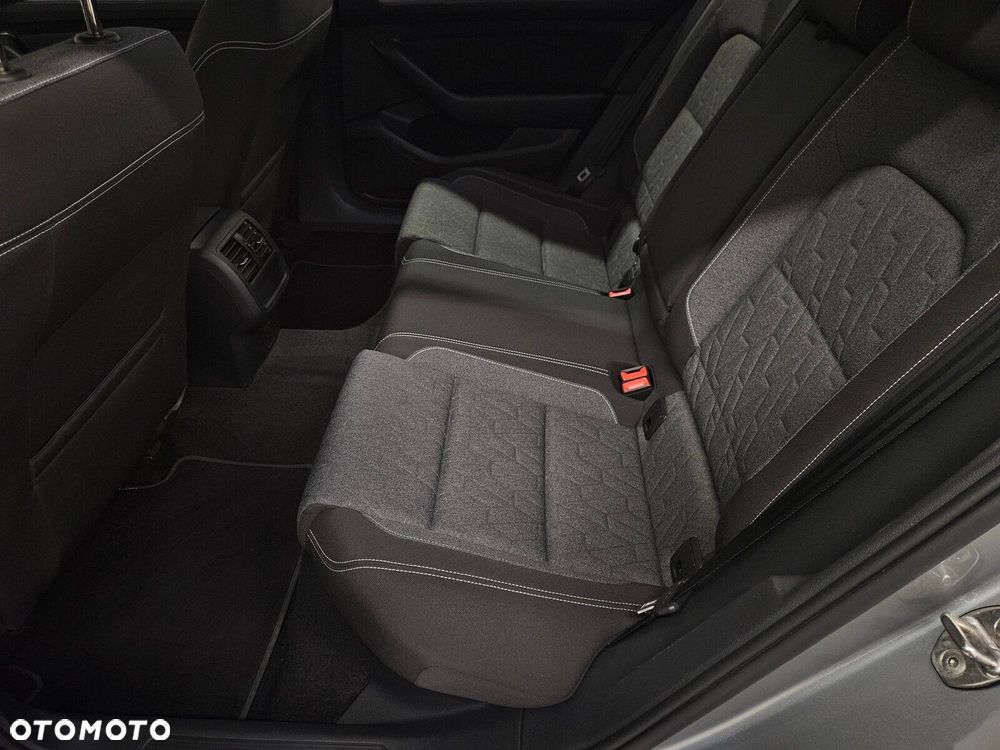 Volkswagen Passat - 9