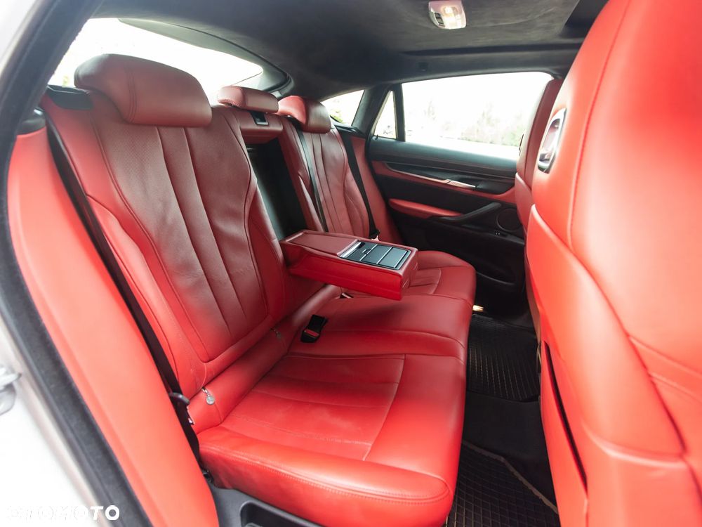 BMW X6M - 13