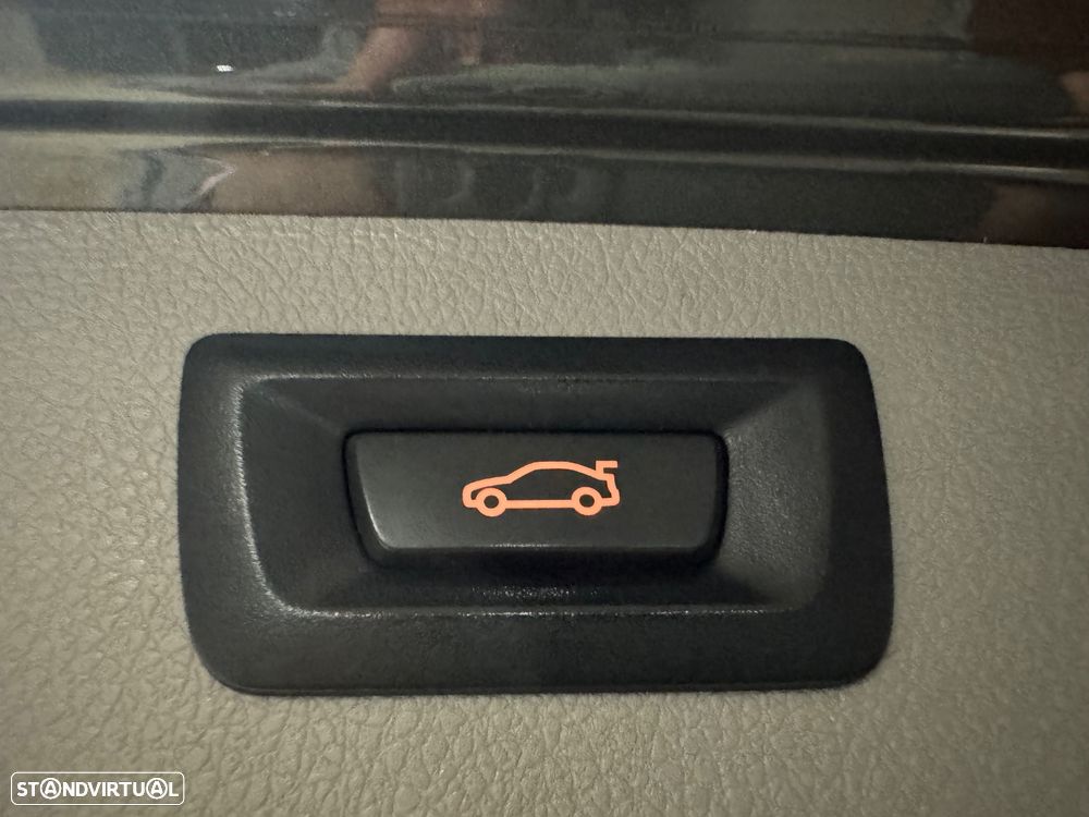 BMW 318 d Essence - 20