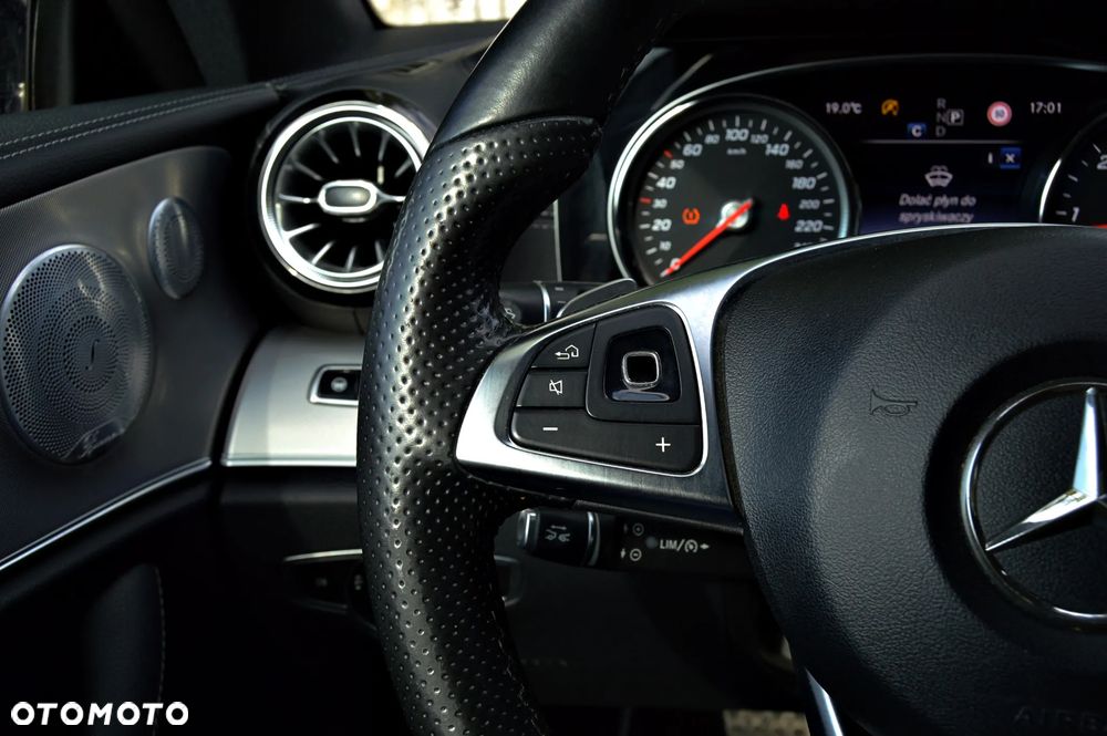 Mercedes-Benz Klasa E 220 d 4-Matic 9G-TRONIC - 20