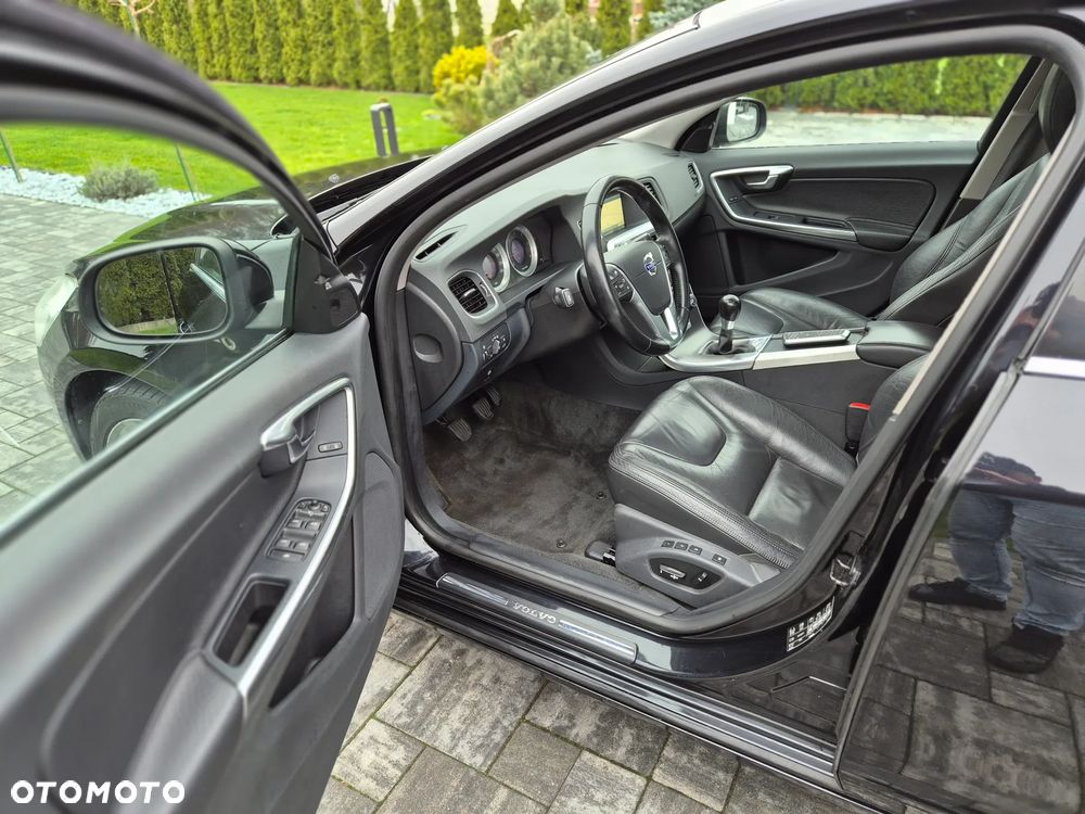 Volvo S60 D5 Summum - 9