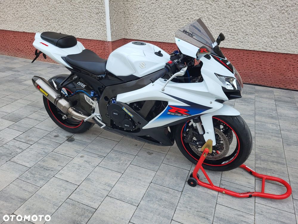 Suzuki GSX-R - 10