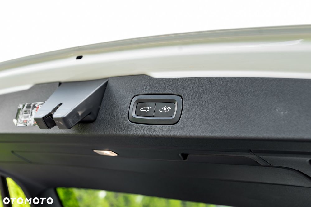 Volvo V60 B4 D Geartronic RDesign - 21