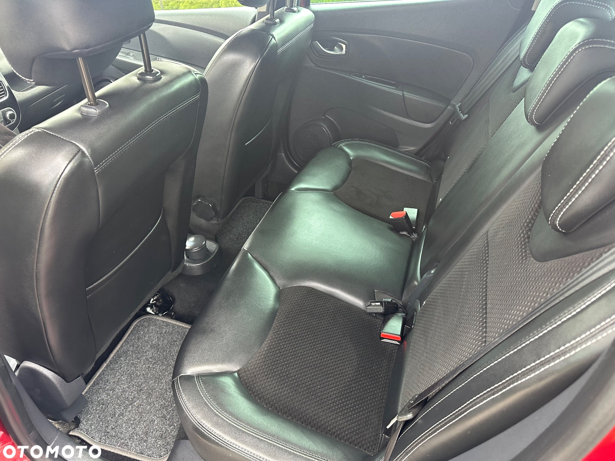 Renault Clio TCe 90 TECHNO - 12