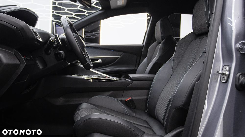 Peugeot 5008 1.5 BlueHDi Allure S&S EAT8 - 21