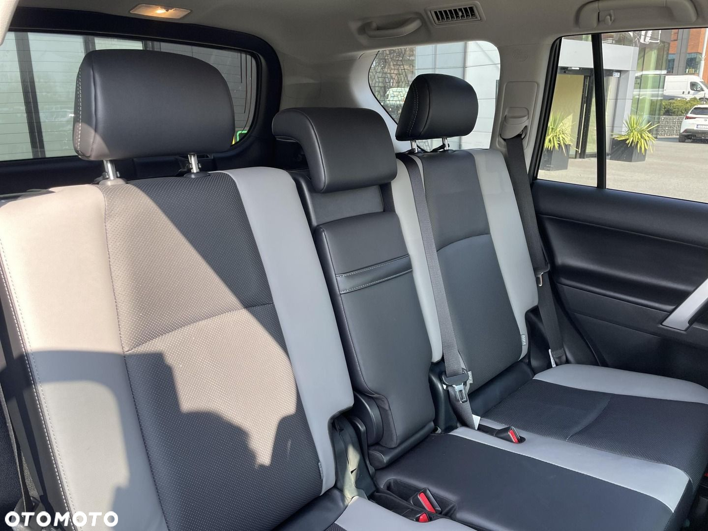 Toyota Land Cruiser LC 2.8 D-4D Executive - 14