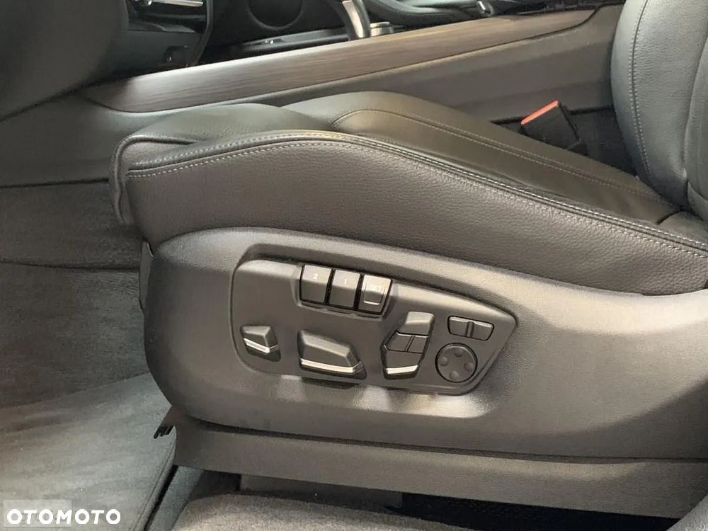 BMW X5 xDrive25d - 10