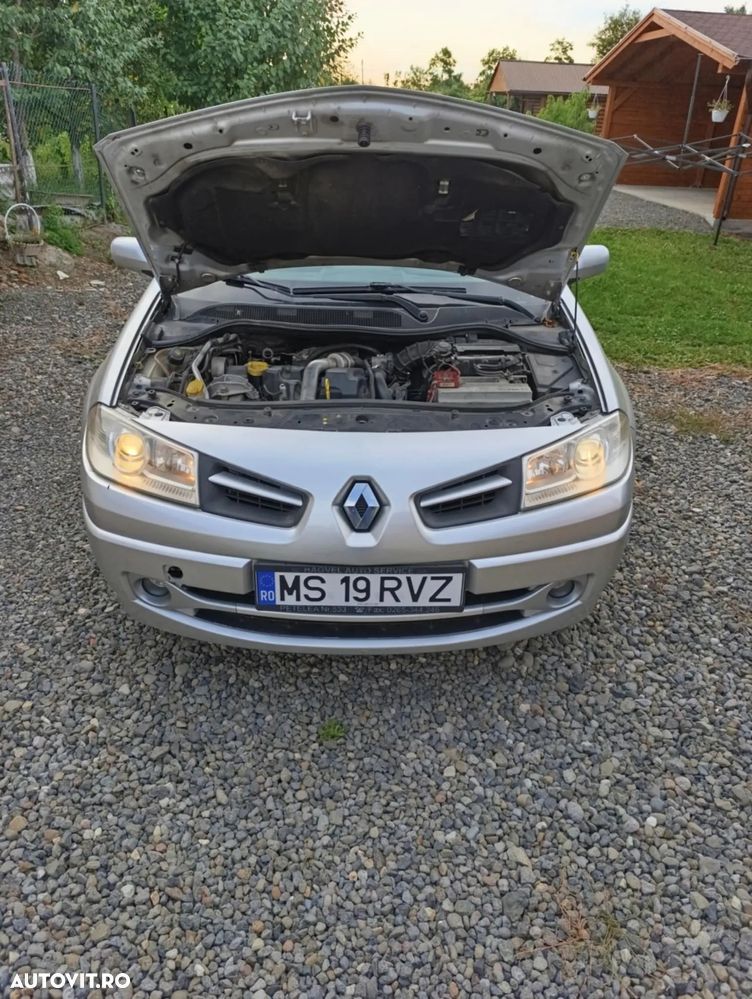Renault Megane 1.5 dCi FAP Grandtour Authentique - 11