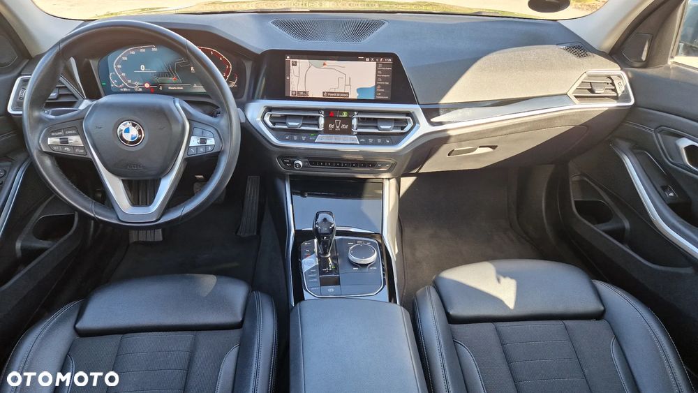 BMW Seria 3 320i GPF Sport - 27
