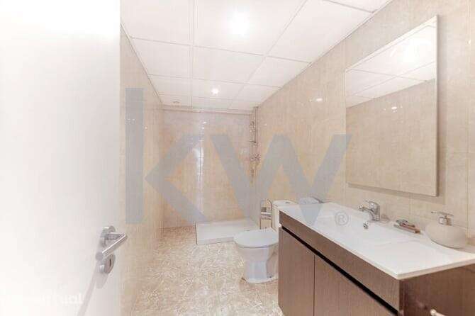 Amplo Espaço Comercial Venda ou Arrendamento em Cascais  280m2  compos - Grande imagem: 4/10