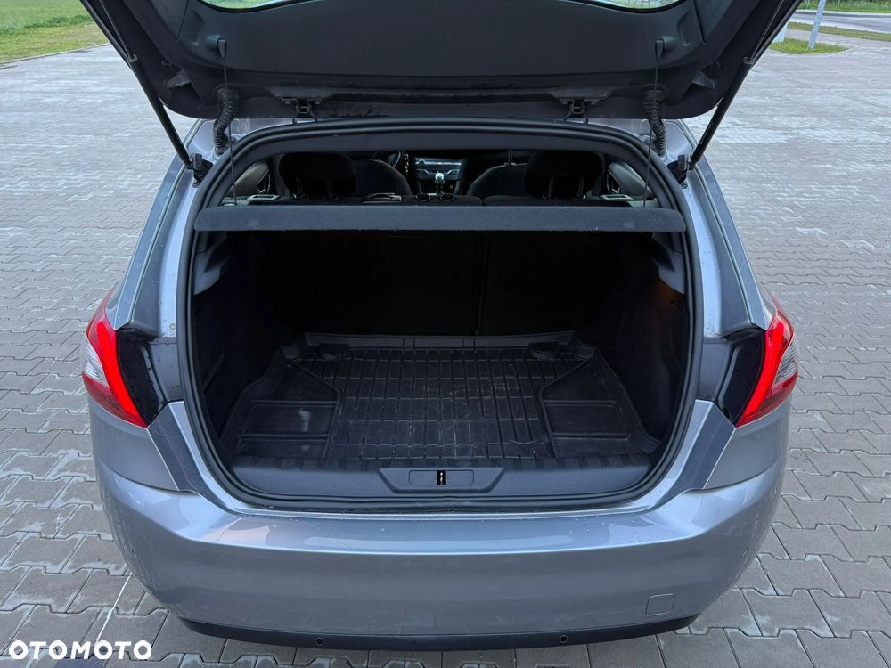 Peugeot 308 1.2 PureTech GPF Allure S&S - 15
