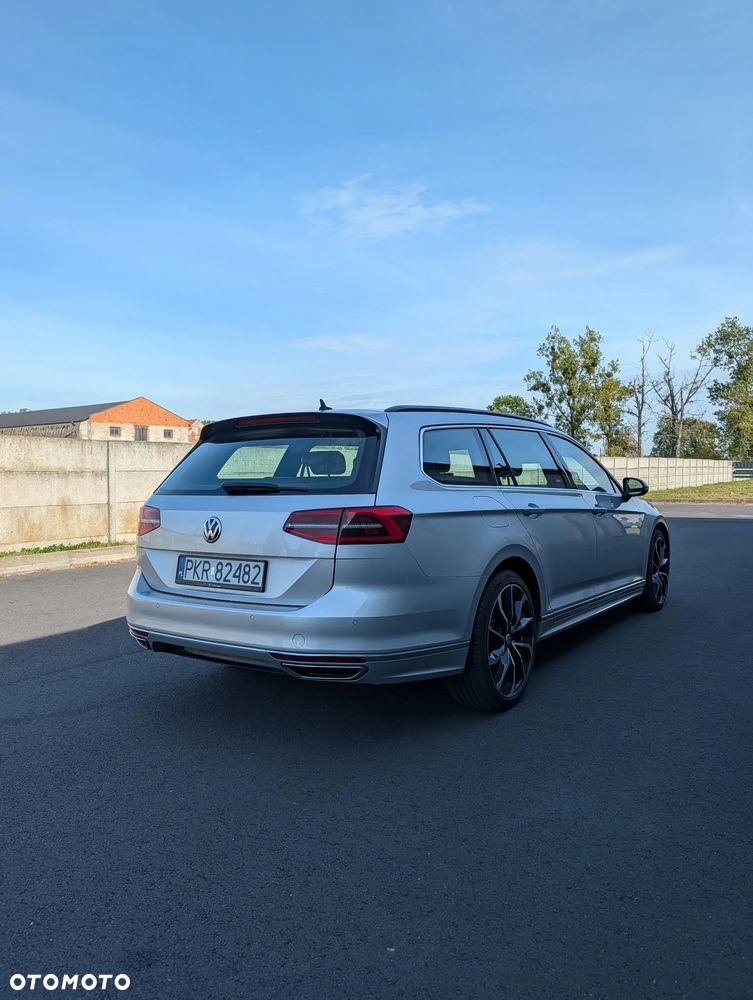 Volkswagen Passat 2.0 TDI (BlueMotion Technology) Highline - 12